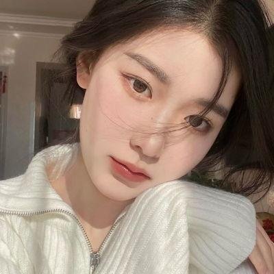 两个母亲 封面